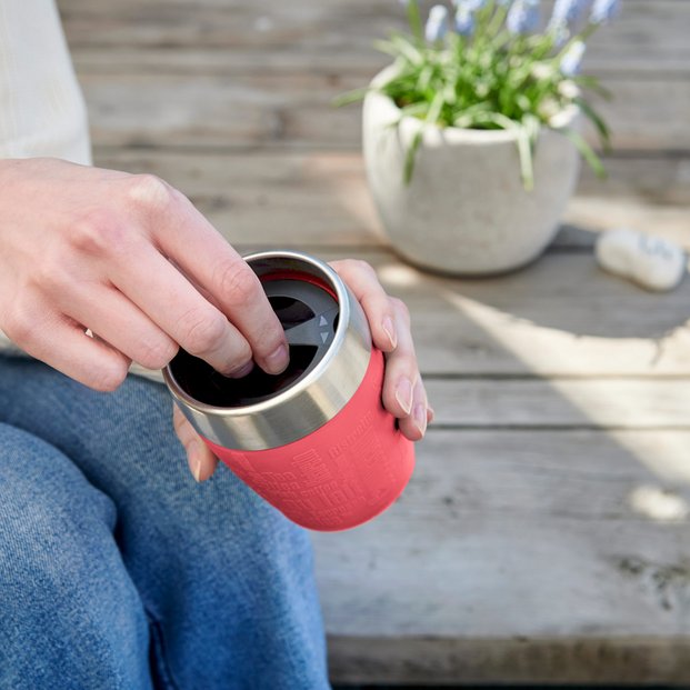 TRAVEL CUP milieu
