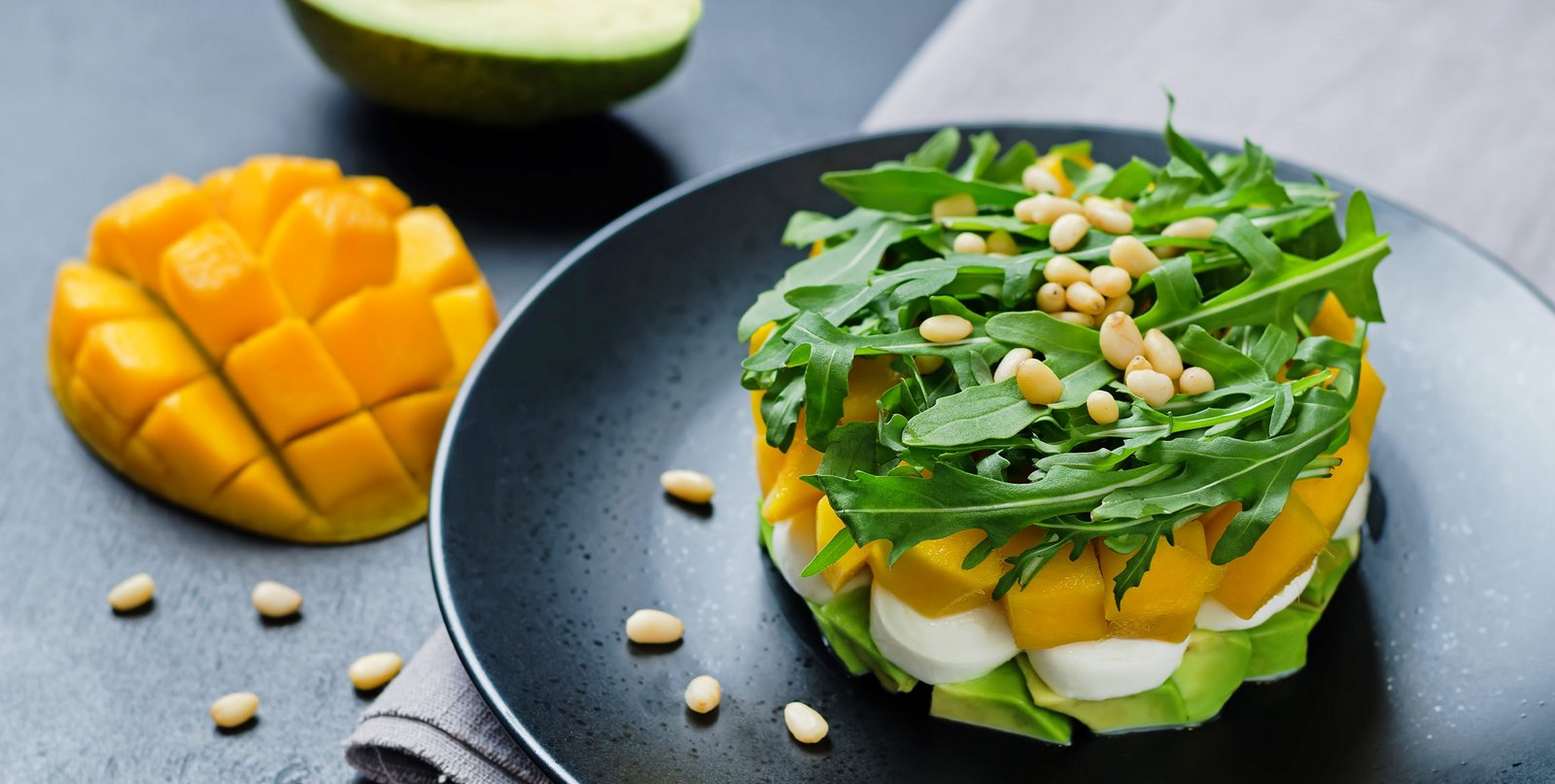 Avocado-Mozzarella-Salat