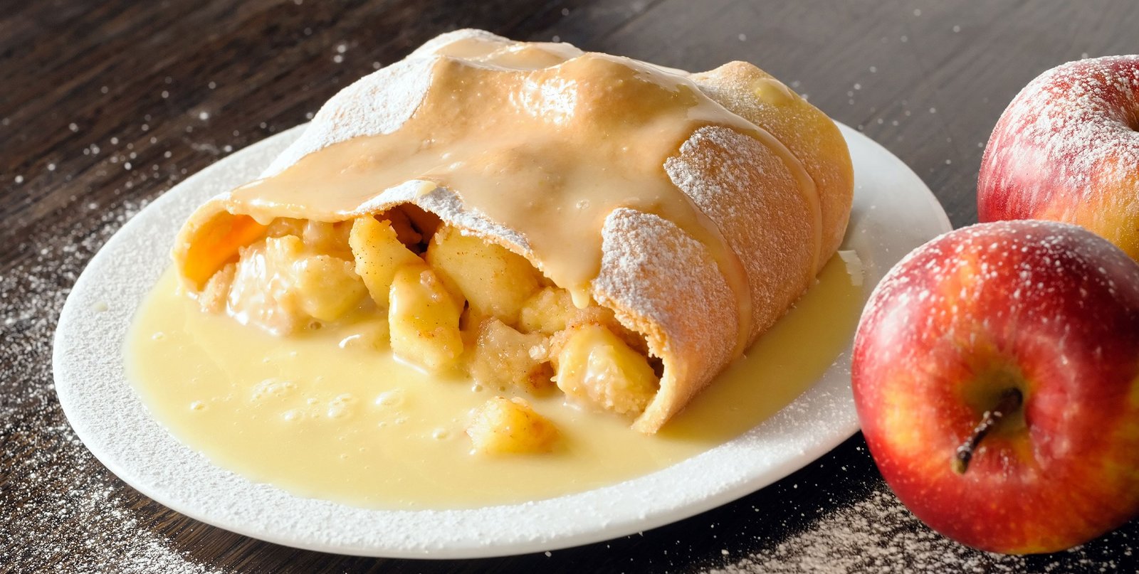 Apfelstrudel mit Vanillesauce