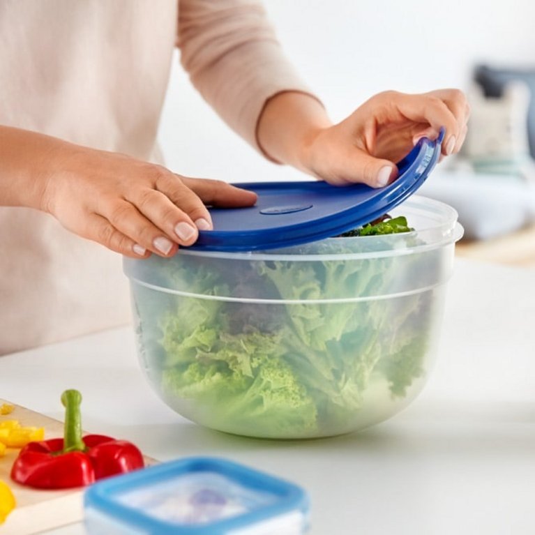 Food storage containers as kitchen helpers