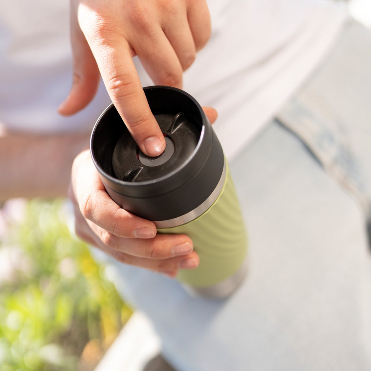 TRAVEL MUG Classic Twist milieu